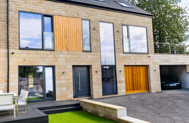 frameless glass balustrade